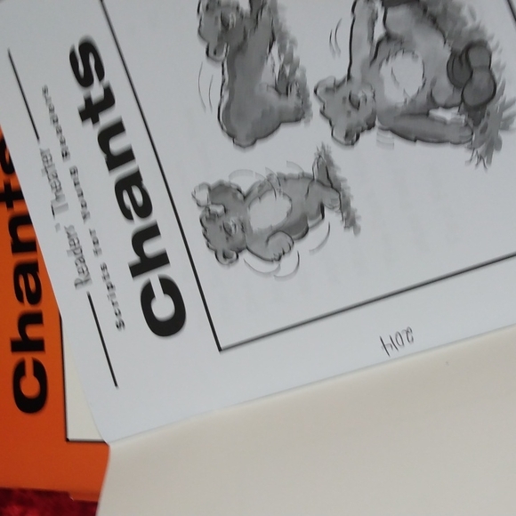 Readers' Theaters Chants 4 books w/ CD. ( 2 sets available) - Picture 5 of 8